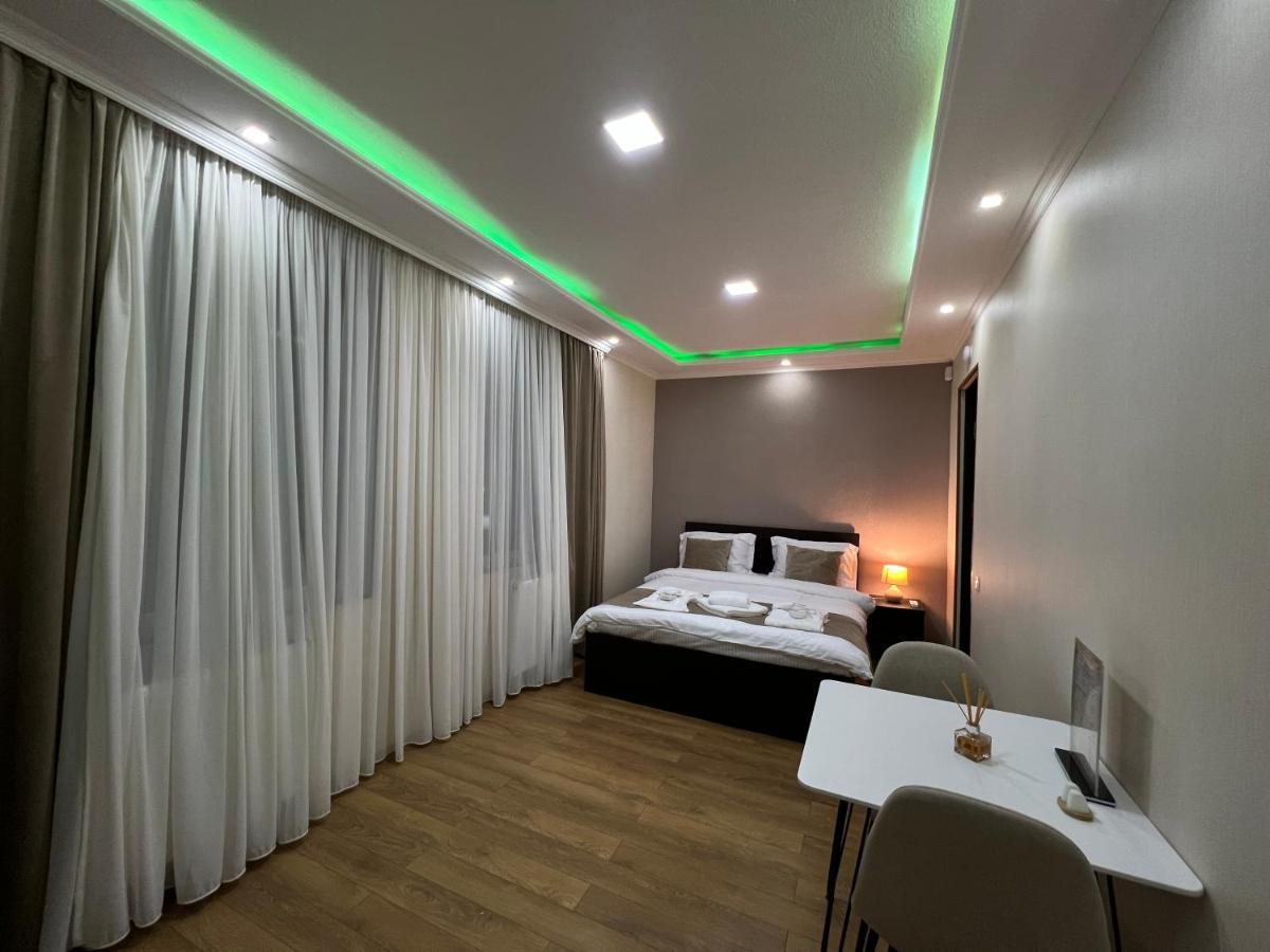 Serenity Likani Villa Hotel 보르조미 외부 사진