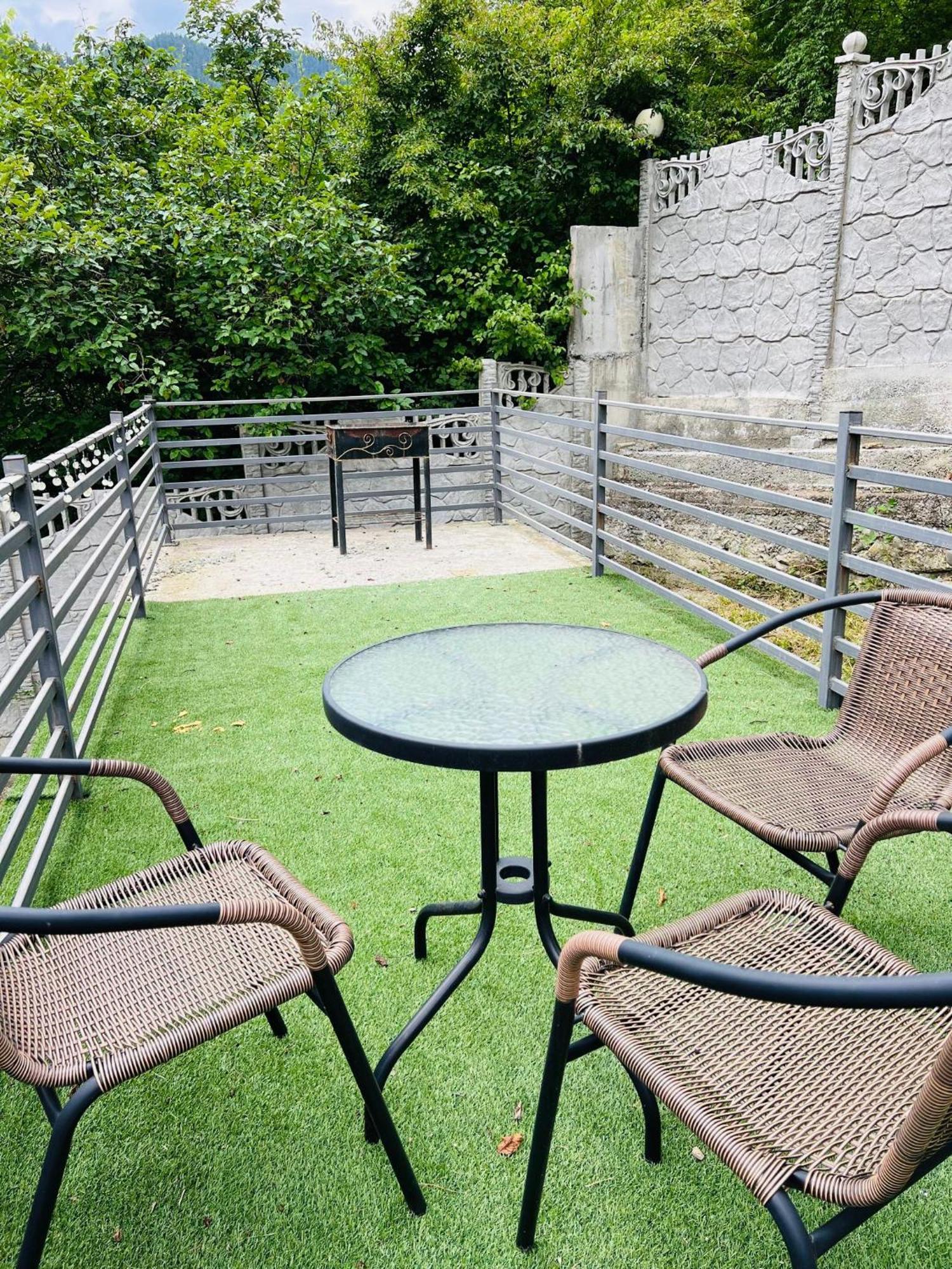 Serenity Likani Villa Hotel 보르조미 외부 사진
